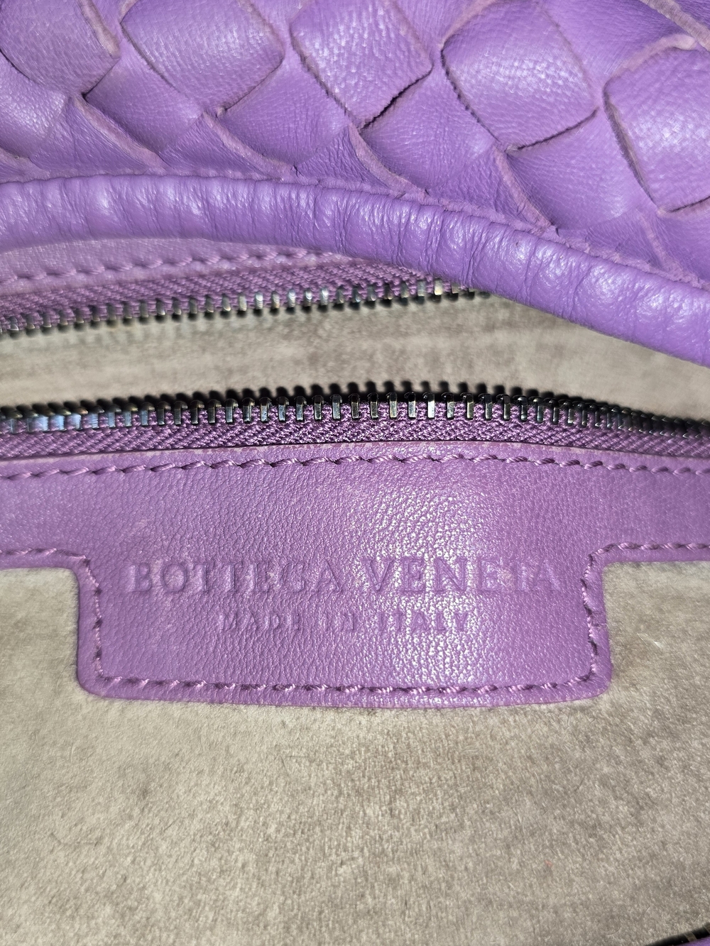 Bottega Veneta Large Purple Intrecciato Hobo Bag - Picture 13 of 16